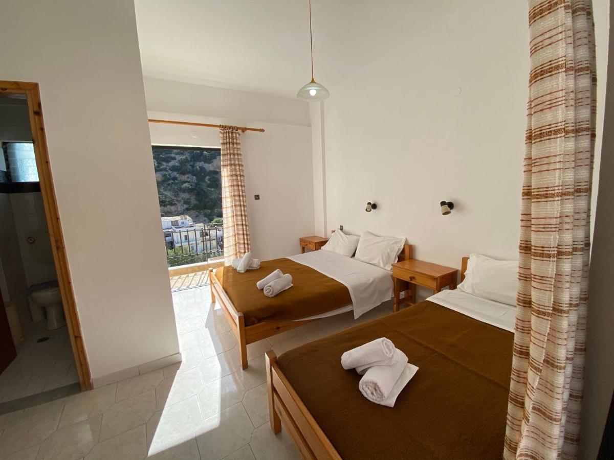 Argyro Studios And Apartments Agia Galini Exteriör bild