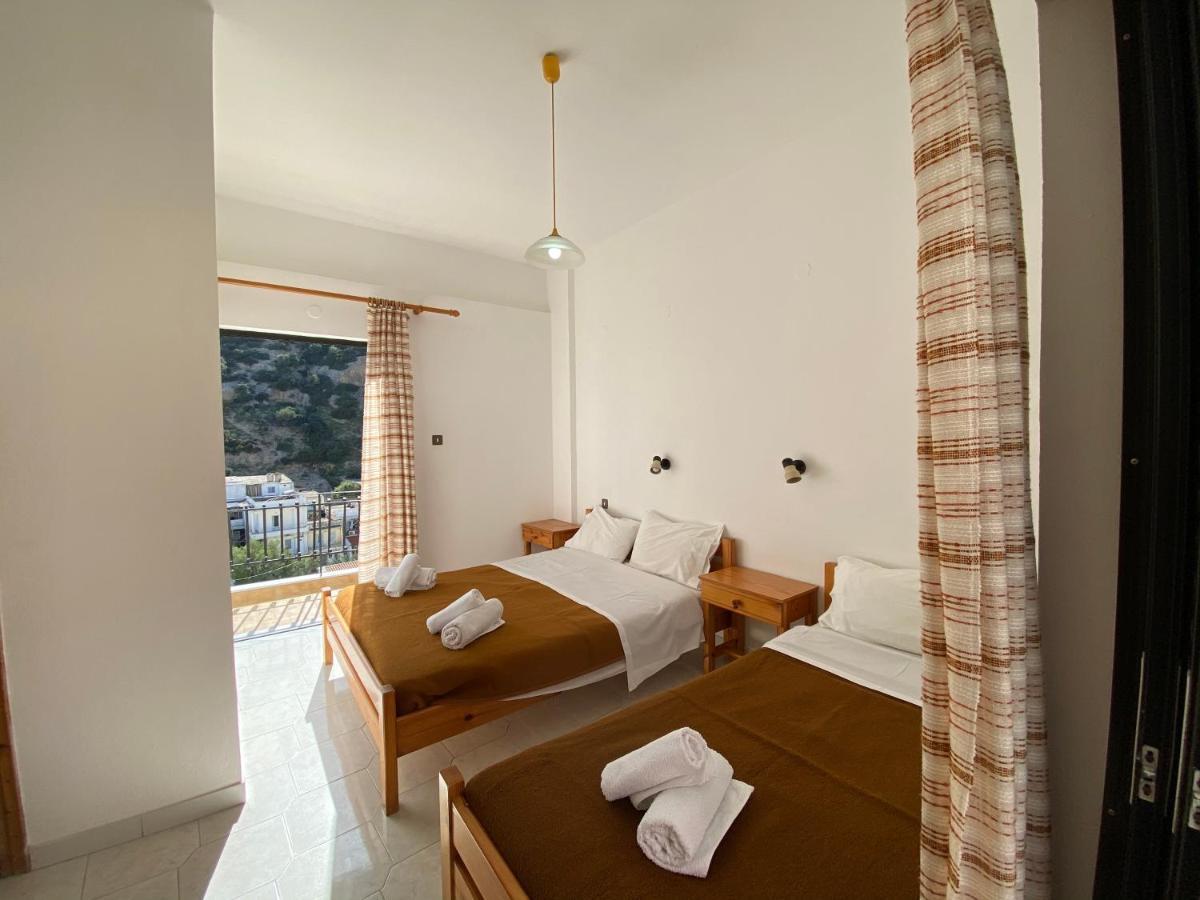 Argyro Studios And Apartments Agia Galini Exteriör bild