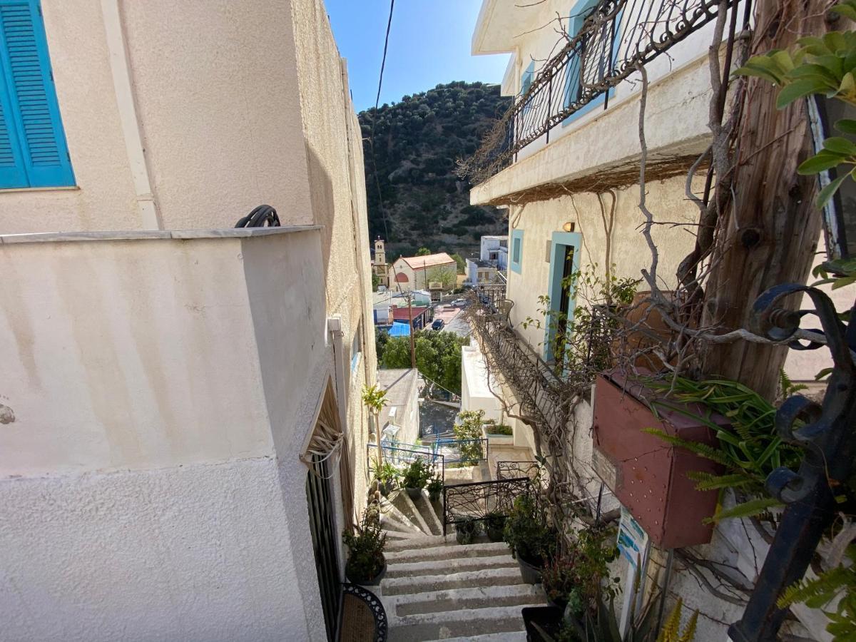 Argyro Studios And Apartments Agia Galini Exteriör bild