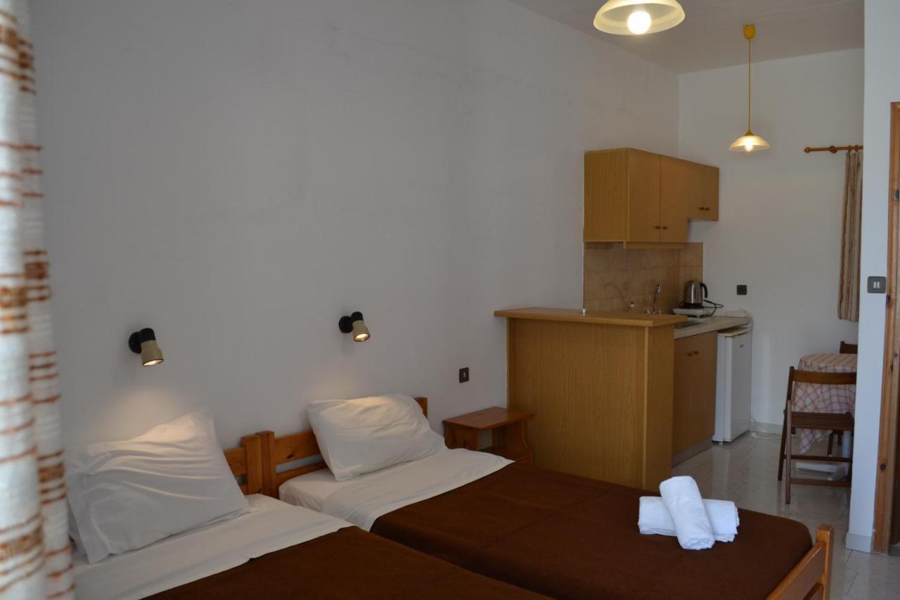 Argyro Studios And Apartments Agia Galini Exteriör bild